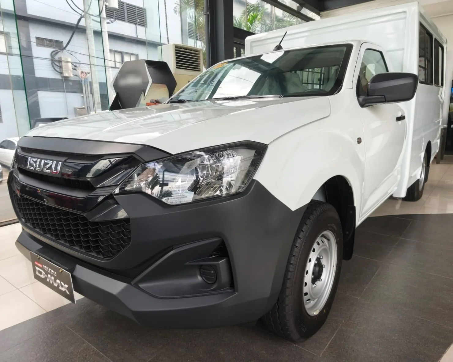 2026 Isuzu D-max RZ4E · Single Cab · 1.9 2WD MT — photo 1 of 34