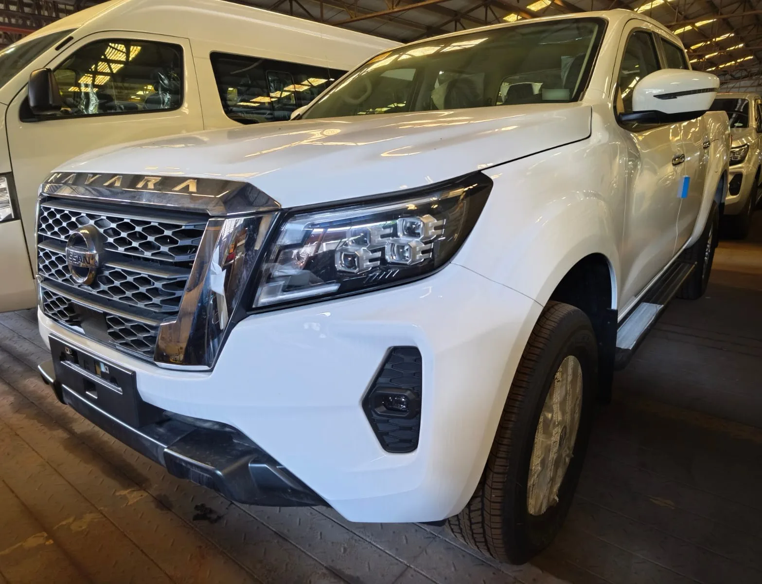 2026 Nissan Navara Ve · Double Cab · 2.5 4WD MT — photo 1 of 34