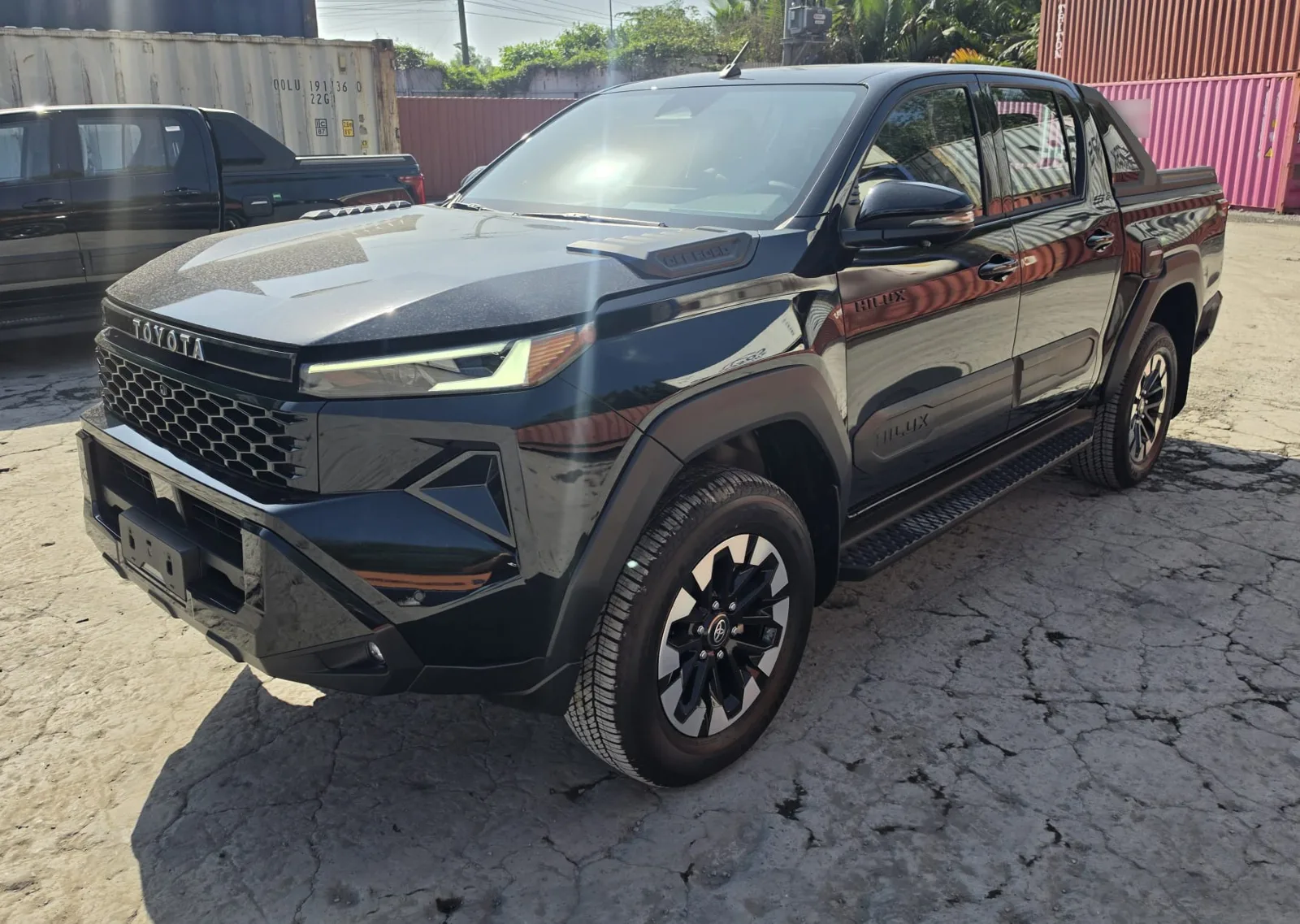 2026 Toyota Hilux Trailhunter · Double Cab · 2.8 4WD AT — photo 1 of 37