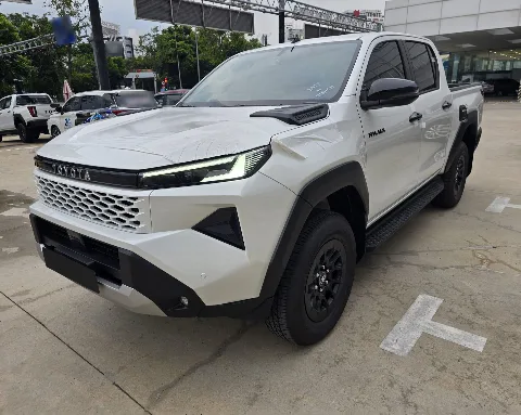 2027 Toyota Hilux Pro · Double Cab · 2.8 2WD AT