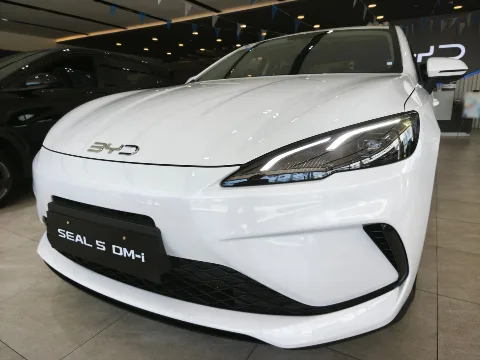 2026 Byd Seal 5 Dm-i Dynamic · Sedan · 1.5 2WD AT
