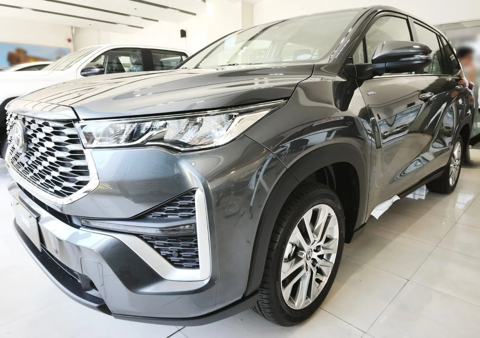 2026 Toyota Zenix Q · MPV · 2.0 2WD AT — photo 1 of 36