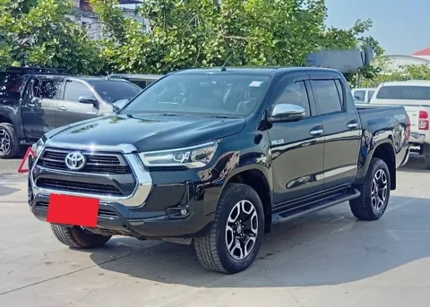 2022 Toyota Hilux Revo Mid · Double Cab · 2.4 2WD AT
